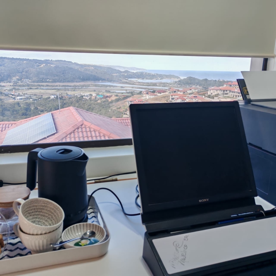 5 Bedroom Property for Sale in Avonddans Western Cape